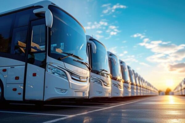 Top 5 Things to Consider When Renting a Bus for Your Group